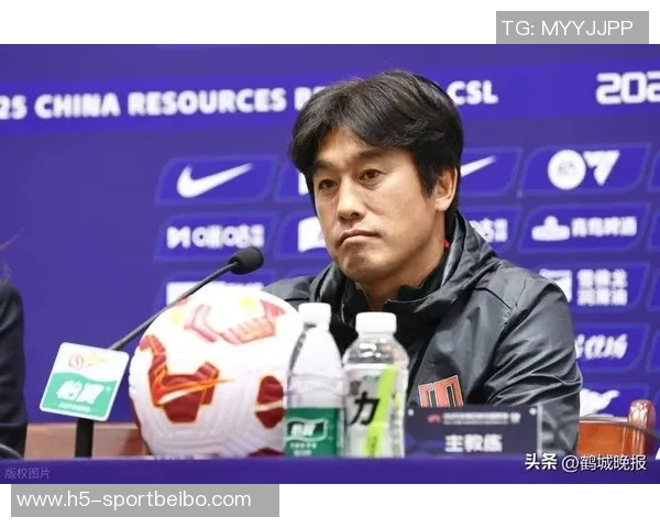 成都蓉城授予徐正源功勋主教练称号助力冲超与亚冠征程