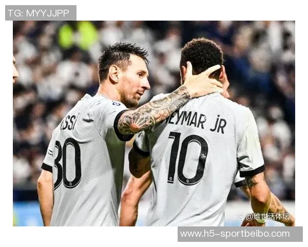 昔日队友重聚回忆C罗与卡雷拉斯内马尔与埃基蒂克梅西与西蒙斯的传奇故事